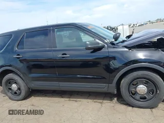 2016 Ford Police Interceptor Utility z VIN 1FM5K8AR8GGB36191, wystawiony jako IAAI lot #42046563 z przebiegiem 102 912 mil mil oraz . Historia ofert i sprzedaży dostępna na DreamBid. Obrazek 13.