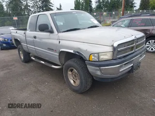 2001 Dodge 1500 z VIN 3B7HF13Z31G248113, wystawiony jako IAAI lot #42293970 z przebiegiem 196 697 mil mil oraz . Historia ofert i sprzedaży dostępna na DreamBid. Obrazek 1.