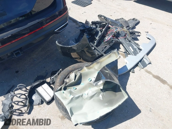 2024 Volkswagen Atlas SE with VIN 1V2JR2CA9RC591577, listed as a IAAI auction lot 41817933 with Not provided miles and . Bid and sale history available at DreamBid. Image 12.