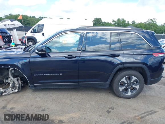 2024 Jeep Grand Cherokee with VIN 1C4RJYB63RC710199, listed as a IAAI auction lot 42484237 with 45,318 mi miles and . Bid and sale history available at DreamBid. Image 14.
