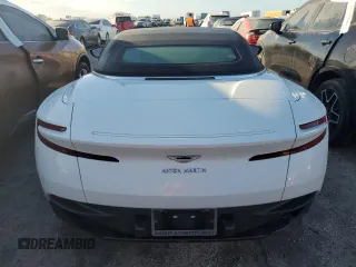 2020 Aston Martin DB11 z VIN SCFRMFCW2LGM09449, wystawiony jako Copart lot #75221044 z przebiegiem Nie podano mil oraz Nie do naprawy. Historia ofert i sprzedaży dostępna na DreamBid. Obrazek 6.