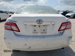 2010 Toyota Camry z VIN 4T1BF3EK9AU528161, wystawiony jako Copart lot #59441395 z przebiegiem 110 663 mil mil oraz Czysty tytuł • Clean title. Historia ofert i sprzedaży dostępna na DreamBid. Obrazek 6.