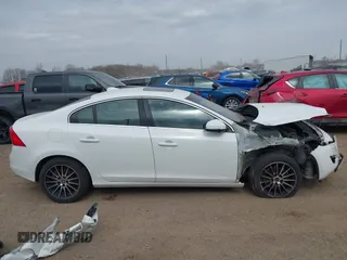 2012 Volvo S60 T5 z VIN YV1622FS0C2145678, wystawiony jako IAAI lot #42067448 z przebiegiem 145 399 mil mil oraz . Historia ofert i sprzedaży dostępna na DreamBid. Obrazek 14.