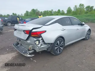 2019 Nissan Altima SL with VIN 1N4BL4EV8KC218304, listed as a IAAI auction lot 42394810 with 123,108 mi miles and . Bid and sale history available at DreamBid. Image 4.