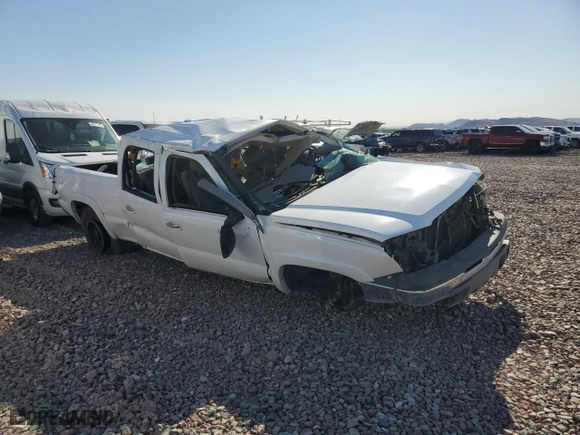 2004 Chevrolet Silverado 2500 Crew Cab LT with VIN 1GCGC23U44F240350, listed as a Copart auction lot 48078595 with 0 mi miles and Salvage Title. Bid and sale history available at carsss.com. Image 4.