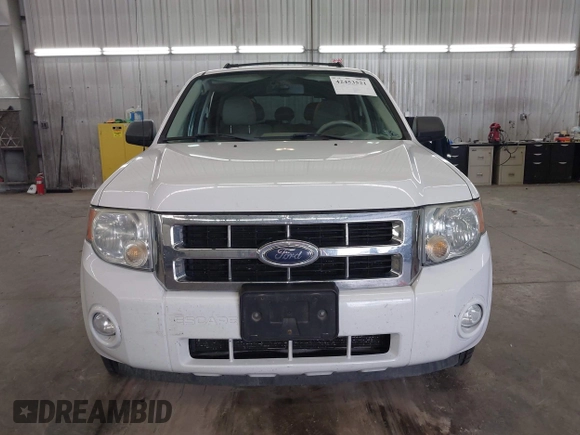 2008 Ford Escape XLT z VIN 1FMCU93108KB04610, wystawiony jako IAAI lot #42453521 z przebiegiem 186 306 mil mil oraz . Historia ofert i sprzedaży dostępna na DreamBid. Obrazek 12.