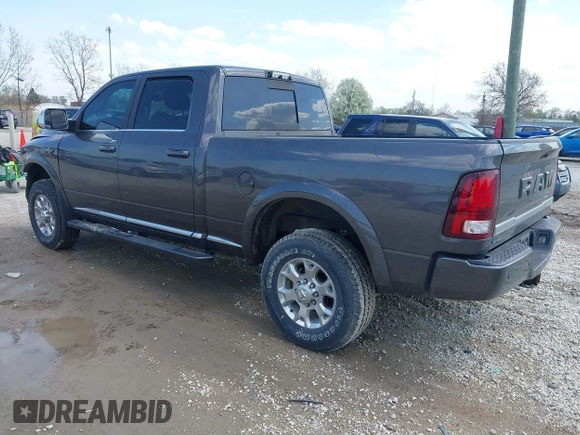 2018 Ram 2500 Limited z VIN 3C6UR5GL6JG213351, wystawiony jako IAAI lot #42109411 z przebiegiem 163 456 mil mil oraz . Historia ofert i sprzedaży dostępna na DreamBid. Obrazek 3.