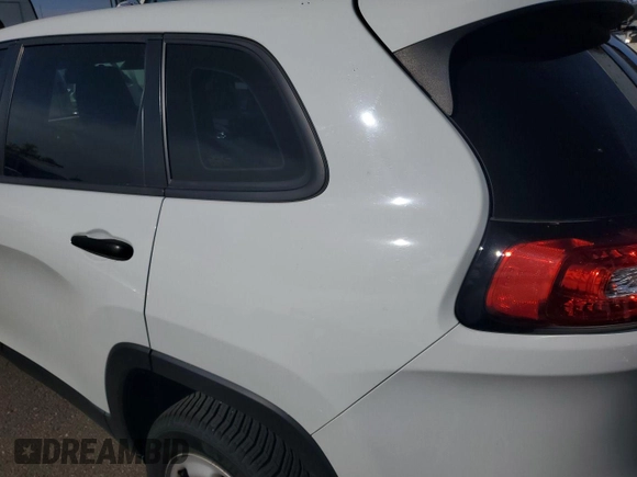 2017 Jeep Cherokee Sport z VIN 1C4PJLAB5HW660525, wystawiony jako IAAI lot #42430006 z przebiegiem 102 392 mil mil oraz . Historia ofert i sprzedaży dostępna na DreamBid. Obrazek 1.