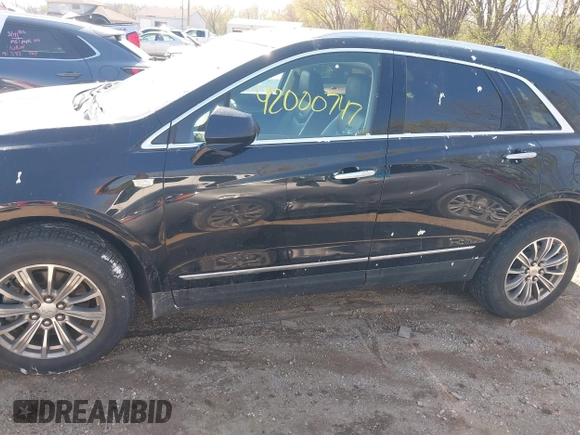 2017 Cadillac XT5 Luxury AWD z VIN 1GYKNDRS4HZ184818, wystawiony jako IAAI lot #42000747 z przebiegiem 46 633 mil mil oraz . Historia ofert i sprzedaży dostępna na DreamBid. Obrazek 14.