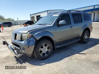 2007 Nissan Pathfinder SE z VIN 5N1AR18W97C611500, wystawiony jako Copart lot #55975945 z przebiegiem 161 368 mil mil oraz Czysty tytuł • Clean title. Historia ofert i sprzedaży dostępna na DreamBid. Obrazek 1.