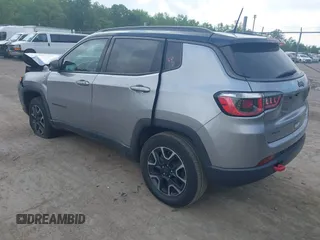 2019 Jeep Compass Trailhawk с VIN 3C4NJDDB9KT739654, выставлен на аукционе IAAI как лот 42195345 с пробегом 116 601 миль миль и . История ставок и продаж доступна на DreamBid. Изображение 3.