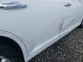 2019 Chrysler 300 Limited with VIN 2C3CCAKGXKH577948, listed as a IAAI auction lot 40908813 with 117,602 mi miles. Bid and sale history available at carsss.com. Image 18.
