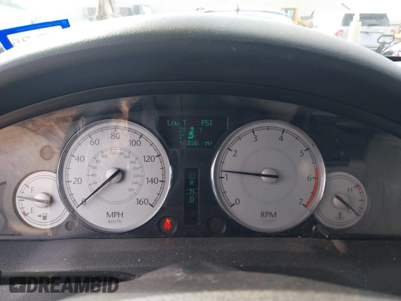 2006 Chrysler 300 C with VIN 2C3KA63HX6H487887, listed as a IAAI auction lot 41603068 with 133,169 mi miles. Bid and sale history available at carsss.com. Image 7.