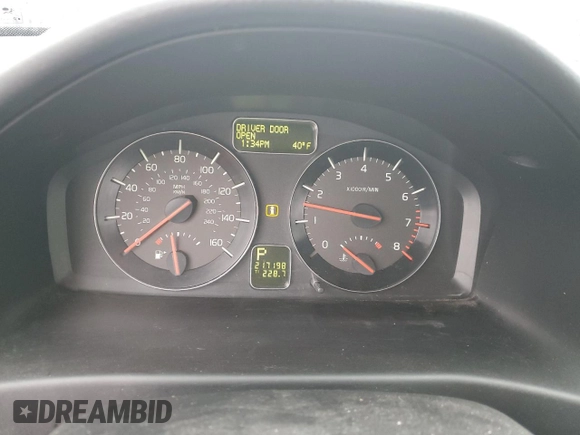2012 Volvo C30 z VIN YV1672MK8C2277351, wystawiony jako Copart lot #82423314 z przebiegiem 217 198 mil mil oraz Szkoda całkowita • Salvage title. Historia ofert i sprzedaży dostępna na DreamBid. Obrazek 9.