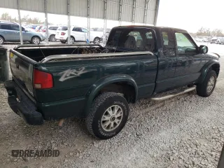 2003 GMC Sonoma SLS with VIN 1GTCT19X738286364, listed as a Copart auction lot 78663574 with 146,158 mi miles and Salvage Title. Bid and sale history available at carsss.com. Image 3.