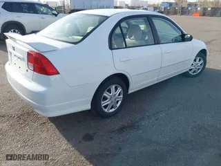 2005 Honda Civic Sdn LX SSRS with VIN 2HGES16645H630173, listed as a IAAI auction lot 41852270 with 176,012 mi miles. Bid and sale history available at carsss.com. Image 4.