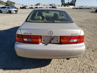 1998 Lexus ES 300 Luxury Sport Sdn with VIN JT8BF28G5W0127581, listed as a Copart auction lot 79953124 with 288,803 mi miles and Salvage Title. Bid and sale history available at carsss.com. Image 6.