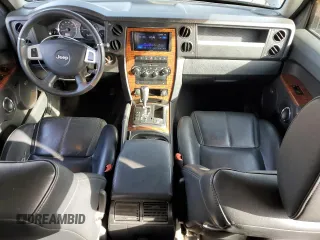 2008 Jeep Commander Limited z VIN 1J8HG58258C135608, wystawiony jako Copart lot #49639375 z przebiegiem 140 549 mil mil oraz Szkoda całkowita • Salvage title. Historia ofert i sprzedaży dostępna na DreamBid. Obrazek 8.