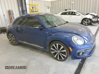 2013 Volkswagen Beetle with VIN 3VW4S7AT9DM687105, listed as a Copart auction lot 62742764 with 90,487 mi miles and Clean Title. Bid and sale history available at DreamBid. Image 4.