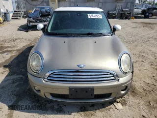 2008 MINI Hardtop with VIN WMWMF33518TT67232, listed as a Copart auction lot 59815525 with 91,572 mi miles and Clean title. Bid and sale history available at DreamBid. Image 5.