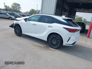 2023 Lexus RX 500h F Sport Performance z VIN 2T2BCMEA2PC001025, wystawiony jako IAAI lot #42477242 z przebiegiem 21 722 mil mil oraz . Historia ofert i sprzedaży dostępna na DreamBid. Obrazek 3.