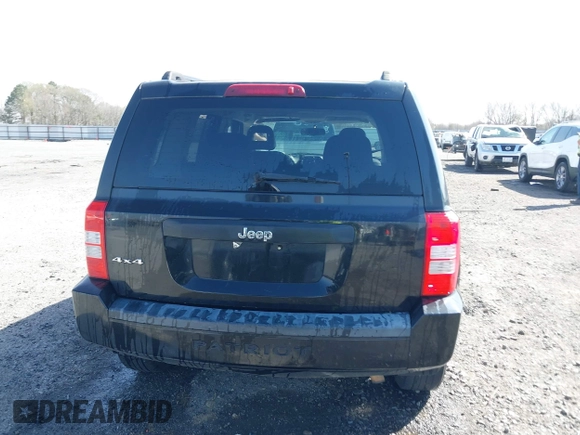 2009 Jeep Patriot Sport z VIN 1J4FF28B19D237025, wystawiony jako IAAI lot #41828514 z przebiegiem 141 410 mil mil oraz . Historia ofert i sprzedaży dostępna na DreamBid. Obrazek 16.