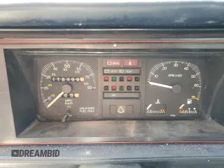 1982 Volkswagen Rabbit z VIN 1MB0174CV060266, wystawiony jako Copart lot #49385145 z przebiegiem 118 498 mil mil oraz Szkody całkowita. Historia ofert i sprzedaży dostępna na DreamBid. Obrazek 9.
