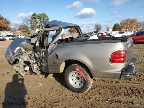 2001 Ford F-150 SuperCrew XLT with VIN 1FTRW07WX1KA85287, listed as a Copart auction lot 84218504 with 0 mi miles and Non Repairable. Bid and sale history available at carsss.com. Image 2.