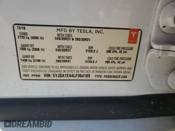 2020 Tesla Model S Performance z VIN 5YJSA1E44LF364189, wystawiony jako Copart lot #46700235 z przebiegiem 52 429 mil mil oraz Szkoda całkowita • Salvage title. Historia ofert i sprzedaży dostępna na DreamBid. Obrazek 12.