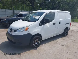 2016 Nissan NV200 S z VIN 3N6CM0KNXGK691709, wystawiony jako IAAI lot #42510734 z przebiegiem 113 831 mil mil oraz . Historia ofert i sprzedaży dostępna na DreamBid. Obrazek 17.