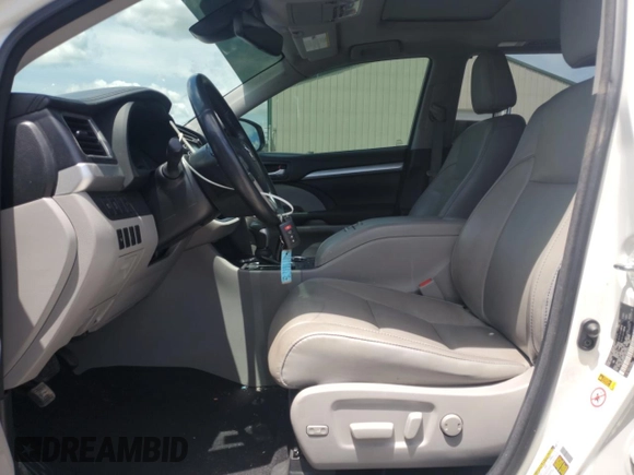 2018 Toyota Highlander SE z VIN 5TDJZRFH4JS801234, wystawiony jako Copart lot #58356715 z przebiegiem 140 265 mil mil oraz Szkoda całkowita • Salvage title. Historia ofert i sprzedaży dostępna na DreamBid. Obrazek 7.