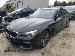 2019 BMW 7 Series 740i xDrive with VIN WBA7E4C52KGV70538, listed as a Copart auction lot 39724903 with 37,137 mi miles. Bid and sale history available at carsss.com. Image 1.