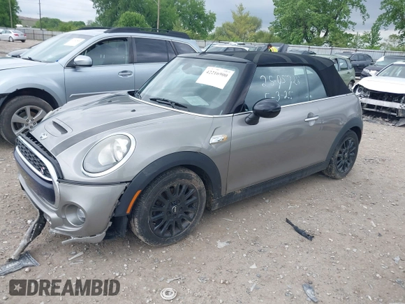 2017 MINI Convertible Cooper S with VIN WMWWG9C34H3C81035, listed as a IAAI auction lot 42216900 with 61,996 mi miles and . Bid and sale history available at DreamBid. Image 17.