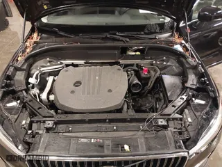 2023 Volvo XC60 Plus Bright Theme with VIN YV4L12RN8P1273371, listed as a IAAI auction lot 41150994 with 17,132 mi miles. Bid and sale history available at carsss.com. Image 10.