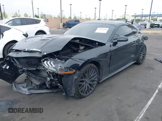 2018 Ford Mustang GT с VIN 1FA6P8CF9J5105053, выставлен на аукционе IAAI как лот 42164580 с пробегом Не указан миль и . История ставок и продаж доступна на DreamBid. Изображение 16.
