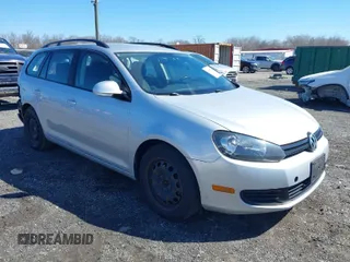 2013 Volkswagen Jetta SportWagen S with VIN 3VWPP7AJXDM610157, listed as a IAAI auction lot 41890160 with 147,567 mi miles. Bid and sale history available at carsss.com. Image 1.