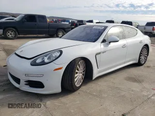 2015 Porsche Panamera S E-Hybrid z VIN WP0AD2A70FL040036, wystawiony jako Copart lot #87437284 z przebiegiem 75 915 mil mil oraz Szkody całkowita. Historia ofert i sprzedaży dostępna na DreamBid. Obrazek 1.