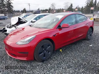2022 Tesla Model 3 z VIN 5YJ3E1EA2NF133745, wystawiony jako IAAI lot #41625050 z przebiegiem 9 438 mil mil oraz . Historia ofert i sprzedaży dostępna na DreamBid. Obrazek 2.
