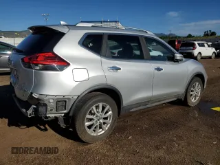 2017 Nissan Rogue SV with VIN KNMAT2MVXHP520321, listed as a Copart auction lot 60747285 with 88,293 mi miles and Salvage title. Bid and sale history available at DreamBid. Image 3.