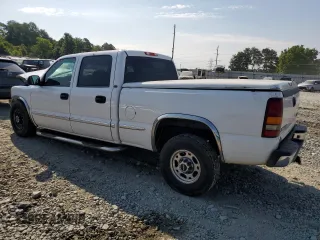 2002 GMC Sierra 1500HD SLE z VIN 1GTGC13U22F117864, wystawiony jako Copart lot #60396074 z przebiegiem Nie podano mil oraz Szkody całkowita. Historia ofert i sprzedaży dostępna na DreamBid. Obrazek 2.