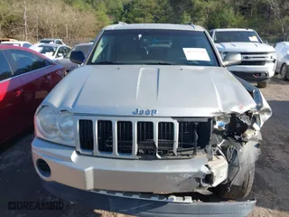 2007 Jeep Grand Cherokee Laredo with VIN 1J8GS48K17C516150, listed as a IAAI auction lot 41752720 with 176,114 mi miles. Bid and sale history available at carsss.com. Image 6.