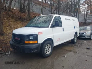 2017 GMC Savana Cargo Van with VIN 1GTW7AFF0H1117025, listed as a IAAI auction lot 41684790 with 201,894 mi miles. Bid and sale history available at carsss.com. Image 2.