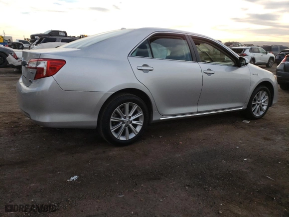 2014 Toyota Camry Hybrid LE with VIN 4T1BD1FK4EU129138, listed as a Copart auction lot 85081444 with 71,408 mi miles and Salvage Title. Bid and sale history available at carsss.com. Image 3.