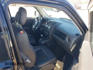 2017 Jeep Patriot Sport z VIN 1C4NJPBB2HD187577, wystawiony jako IAAI lot #41669810 z przebiegiem 53 438 mil mil oraz . Historia ofert i sprzedaży dostępna na DreamBid. Obrazek 5.