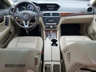 2013 Mercedes-Benz C 300 Sport z VIN WDDGF8AB4DR279598, wystawiony jako Copart lot #56685705 z przebiegiem 103 830 mil mil oraz Szkoda całkowita • Salvage title. Historia ofert i sprzedaży dostępna na DreamBid. Obrazek 8.