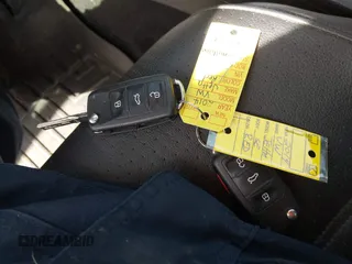 2014 Volkswagen Jetta SE с VIN 3VWD17AJ7EM303390, выставлен на аукционе IAAI как лот 42342049 с пробегом 103 763 миль миль и . История ставок и продаж доступна на DreamBid. Изображение 11.