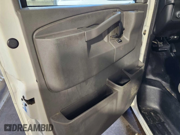 2016 Chevrolet Express Cargo with VIN 1GCWGAFF6G1325375, listed as a IAAI auction lot 42847019 with 227,137 mi miles and . Bid and sale history available at DreamBid. Image 5.