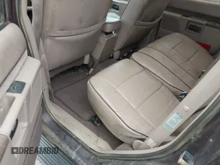 1994 Ford Explorer Eddie Bauer с VIN 1FMDU34X0RUB04469, выставлен на аукционе IAAI как лот 42204709 с пробегом 97 367 миль миль и . История ставок и продаж доступна на DreamBid. Изображение 8.