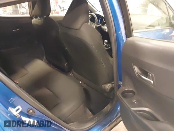 2019 Toyota C-HR XLE with VIN JTNKHMBX0K1042342, listed as a IAAI auction lot 41935879 with 54,190 mi miles and . Bid and sale history available at DreamBid. Image 8.