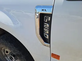 2018 Ford F-250 XL with VIN 1FT7W2BT1JEB88967, listed as a IAAI auction lot 42743495 with 215,105 mi miles and . Bid and sale history available at DreamBid. Image 18.